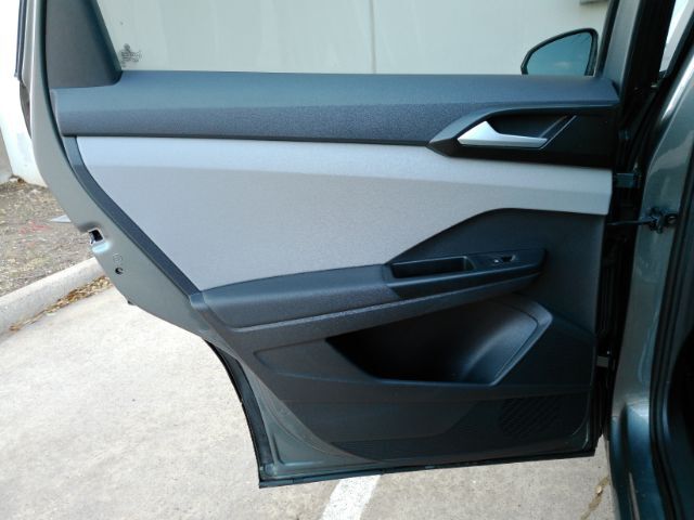 2022 Volkswagen Taos 1.5T SE Plano TX