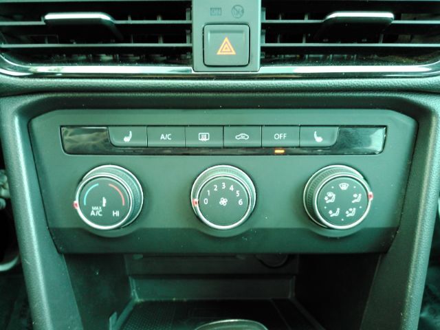 2022 Volkswagen Taos 1.5T SE Plano TX