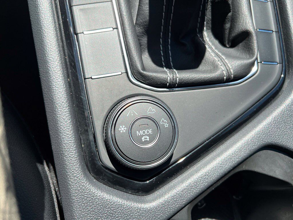 2022 Volkswagen Taos 1.5T SEL Mount Joy PA