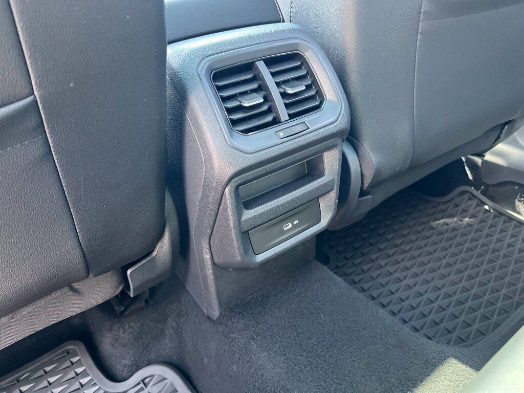 2022 Volkswagen Taos 1.5T SEL Mount Joy PA