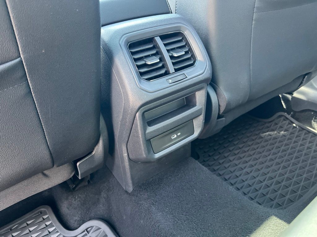 2022 Volkswagen Taos 1.5T SEL Mount Joy PA