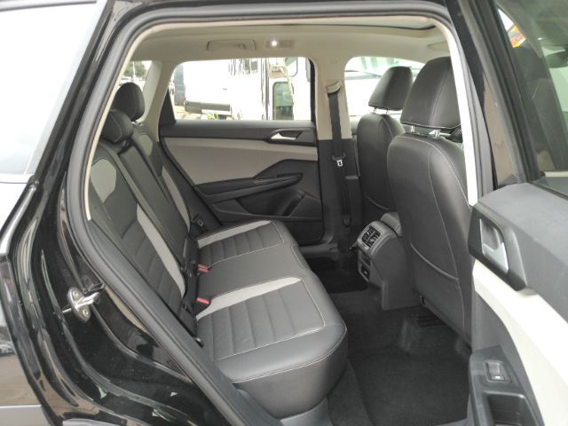 2022 Volkswagen Taos 1.5T SEL Plano TX