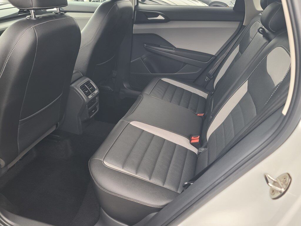 2022 Volkswagen Taos 1.5T SEL Springfield VA