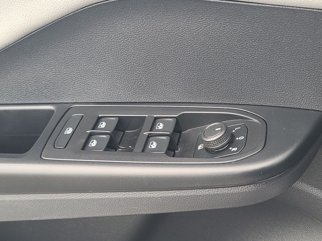 2022 Volkswagen Taos 1.5T SEL Springfield VA