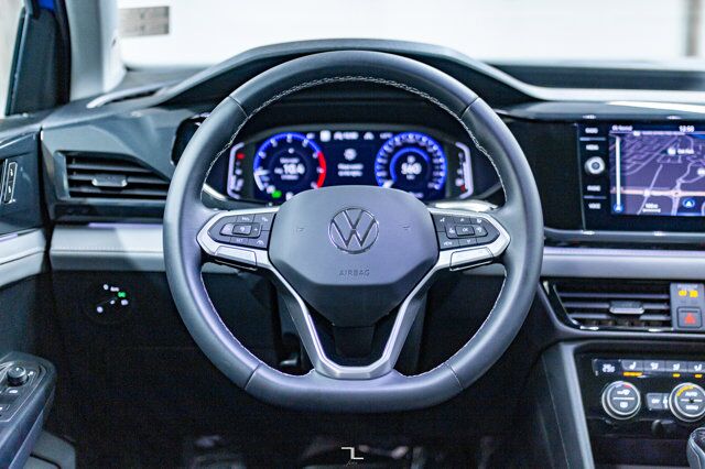 2022 Volkswagen Taos 4Motion Highline Leather Roof Nav Red Deer AB