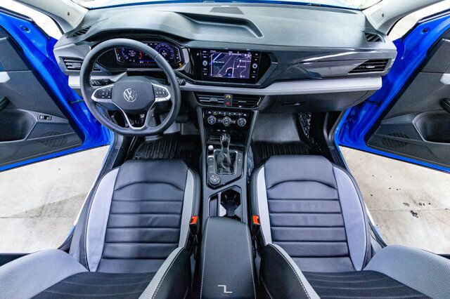 2022 Volkswagen Taos 4Motion Highline Leather Roof Nav Red Deer AB