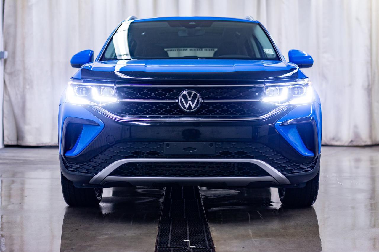 2022 Volkswagen Taos 4Motion Highline Leather Roof Nav Red Deer AB
