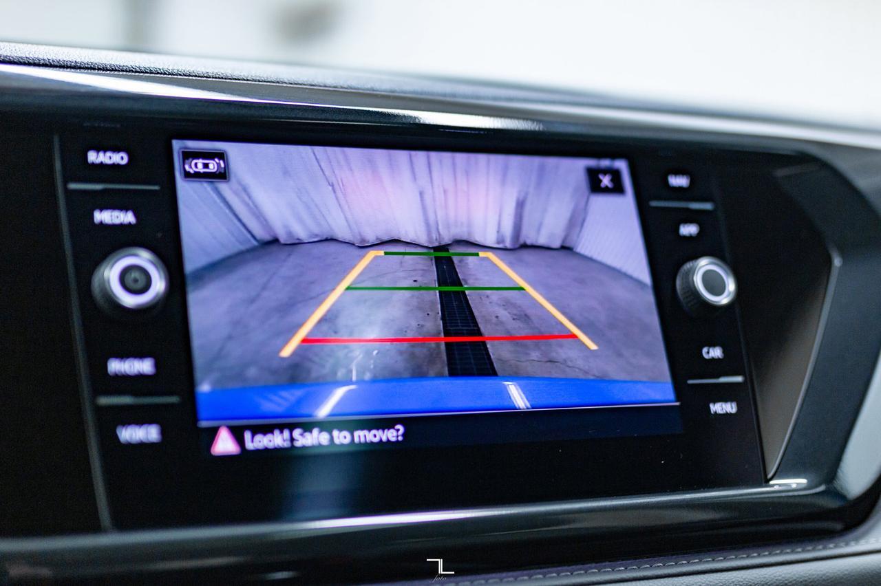 2022 Volkswagen Taos 4Motion Highline Leather Roof Nav Red Deer AB