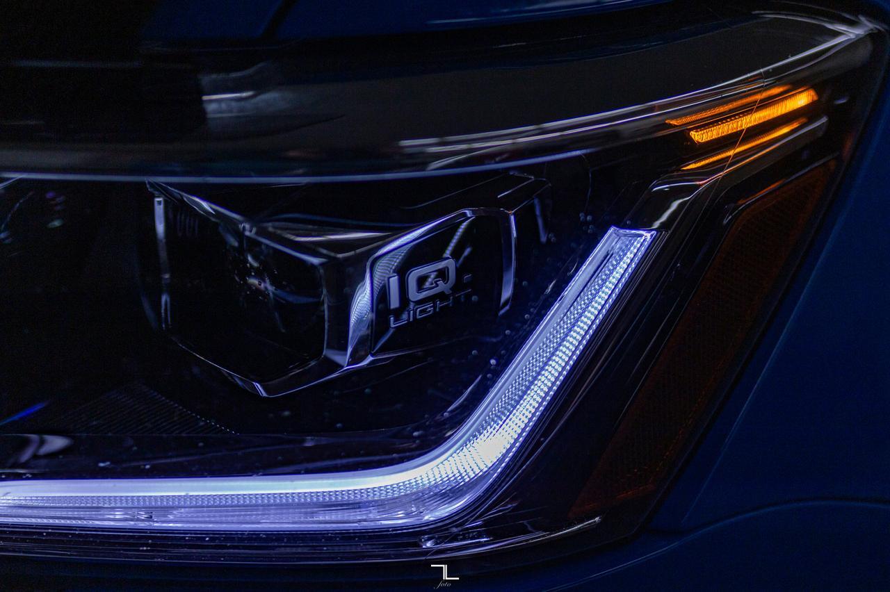 2022 Volkswagen Taos 4Motion Highline Leather Roof Nav Red Deer AB