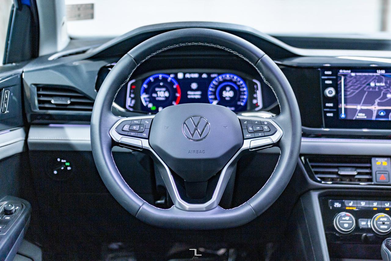 2022 Volkswagen Taos 4Motion Highline Leather Roof Nav Red Deer AB
