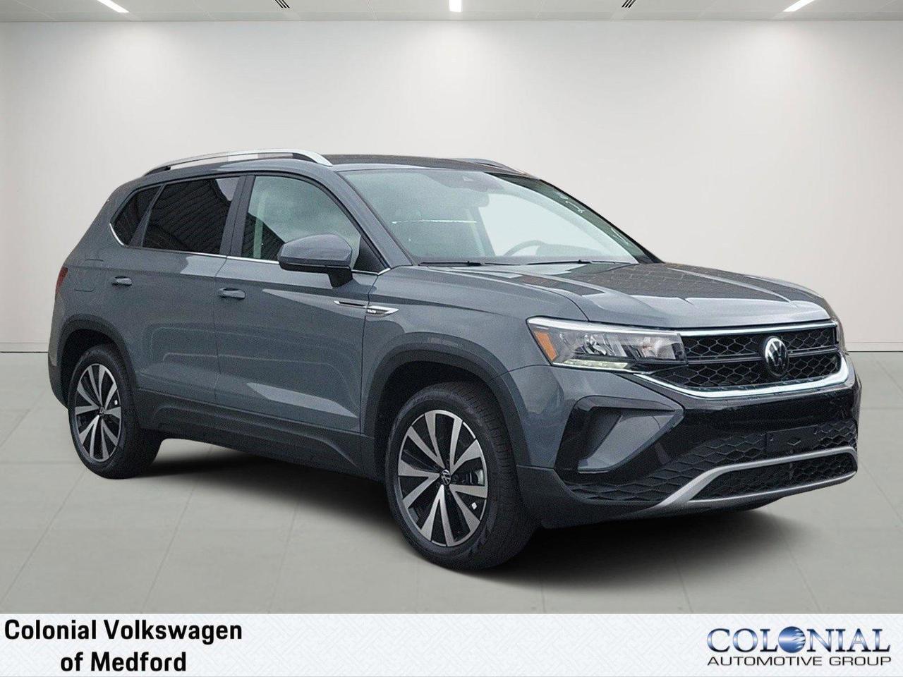 New 2022 Volkswagen TAOS SE 4MOTION in Medford MA