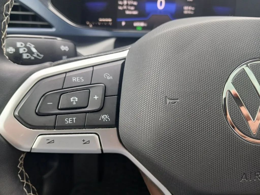 2022 Volkswagen Taos SE photo 24