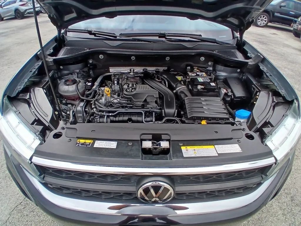 2022 Volkswagen Taos SE photo 18