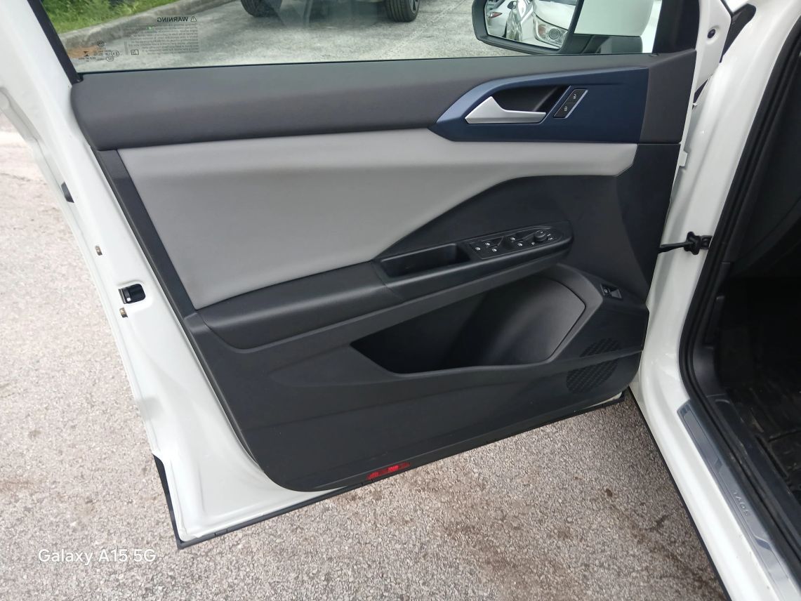 2022 Volkswagen Taos SE 4MOTION Sport Utility 4D Maitland FL
