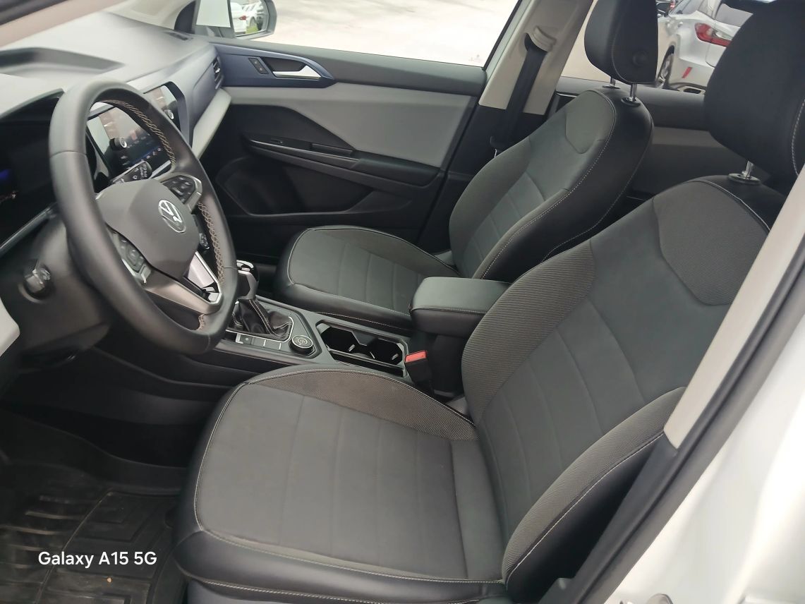2022 Volkswagen Taos SE 4MOTION Sport Utility 4D Maitland FL