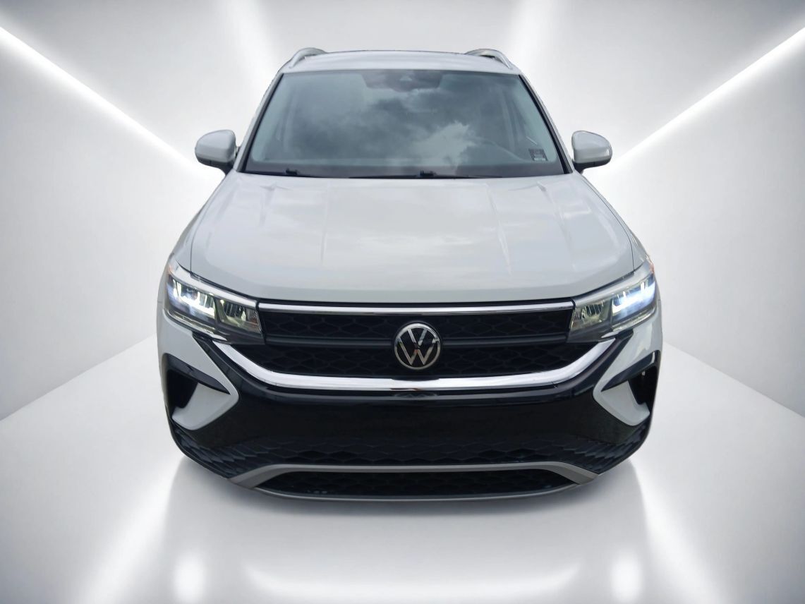 2022 Volkswagen Taos SE 4MOTION Sport Utility 4D