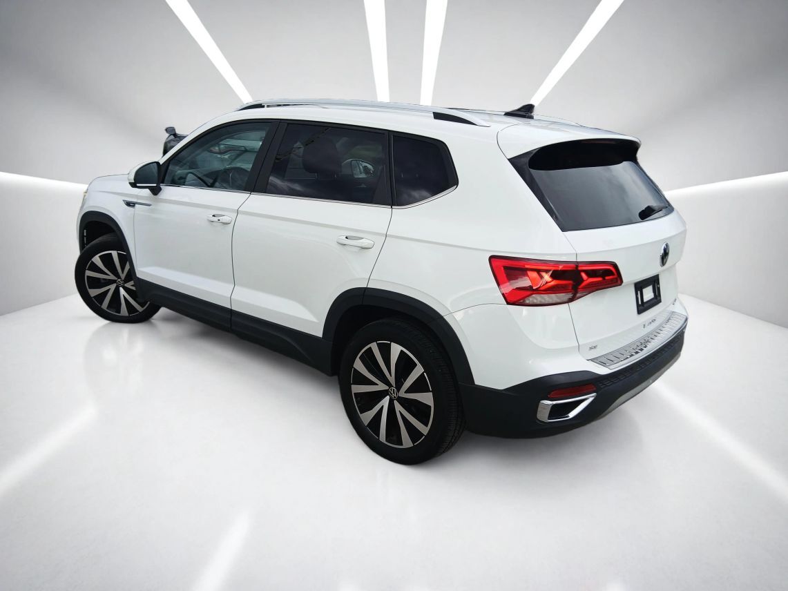 2022 Volkswagen Taos SE 4MOTION Sport Utility 4D Maitland FL