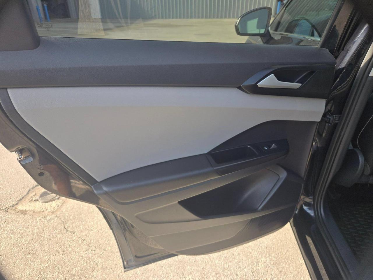 2022 Volkswagen Taos SE Castroville TX