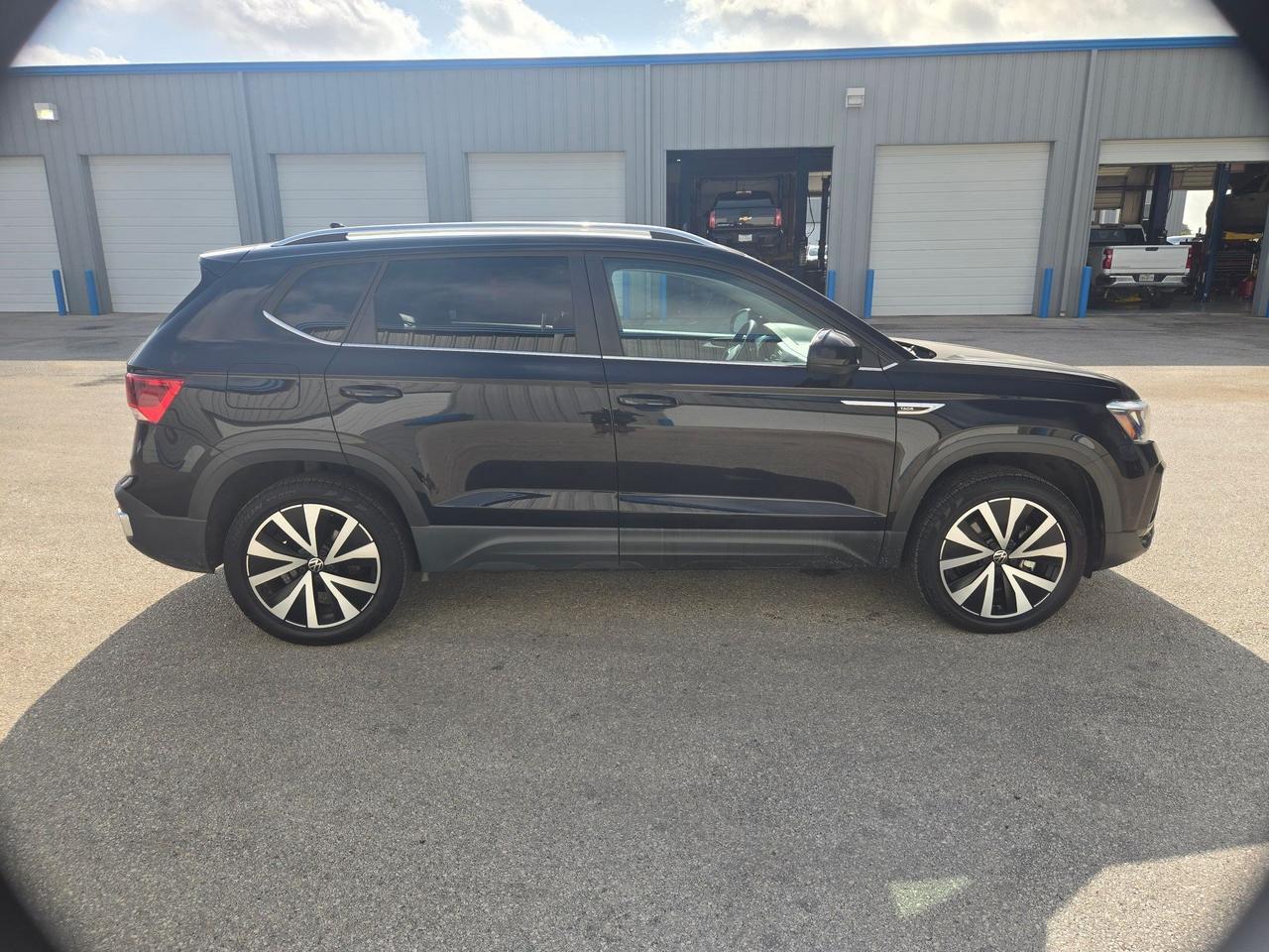 2022 Volkswagen Taos SE