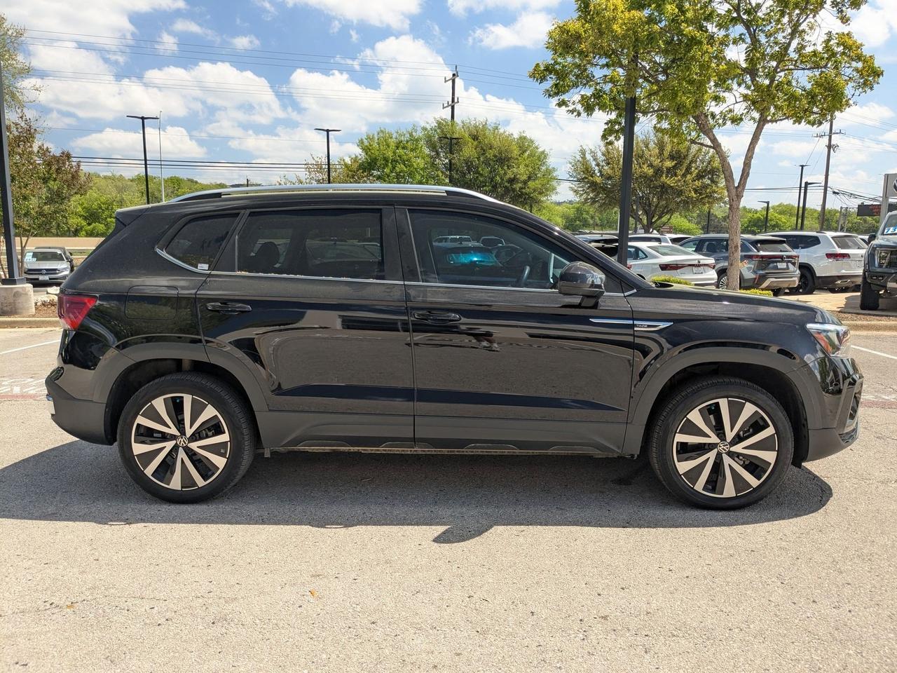 2022 Volkswagen Taos SE