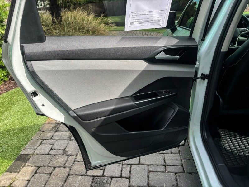 2022 Volkswagen Taos SE Wilmington NC