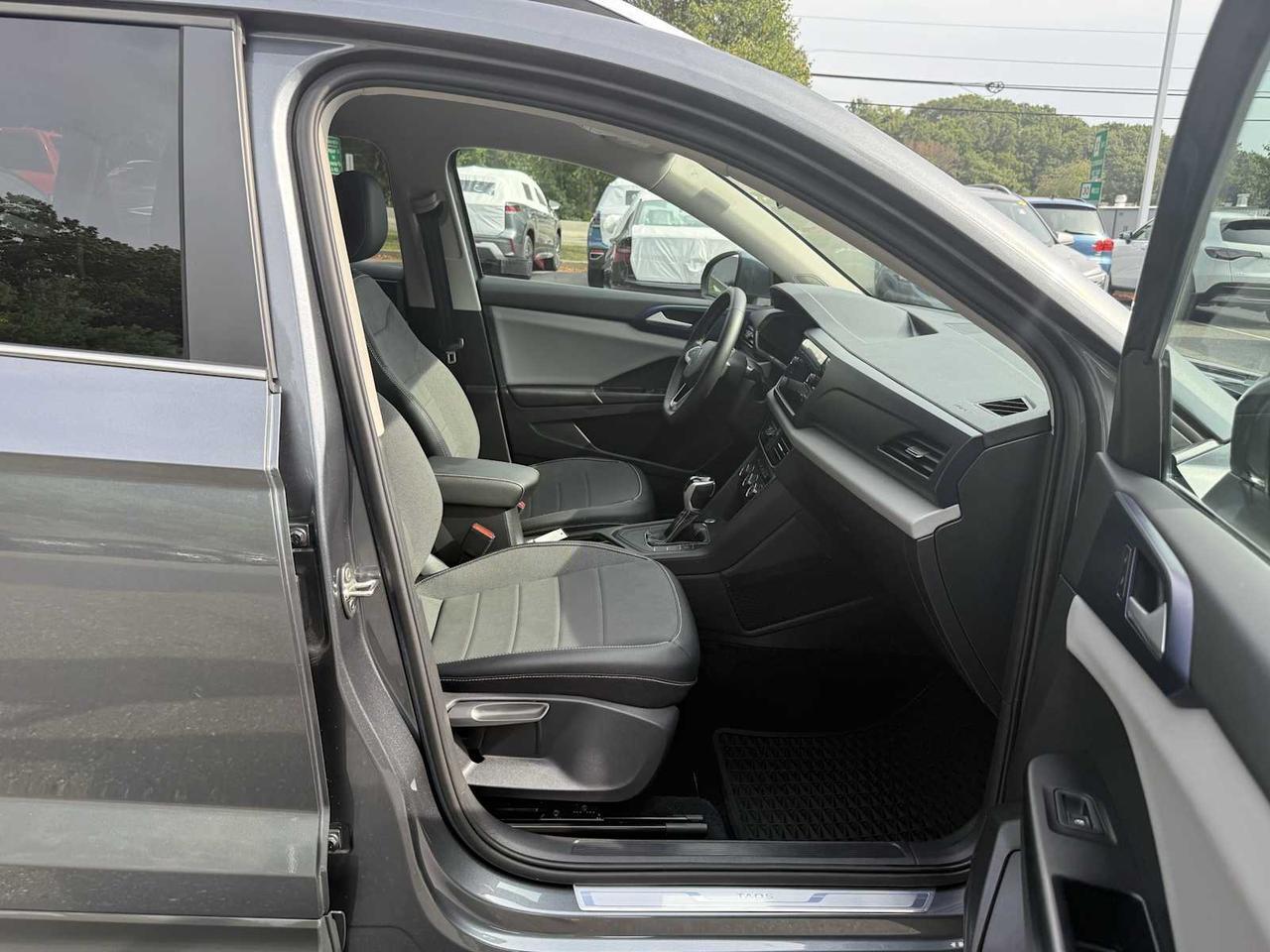 2022 Volkswagen Taos SE Westborough MA