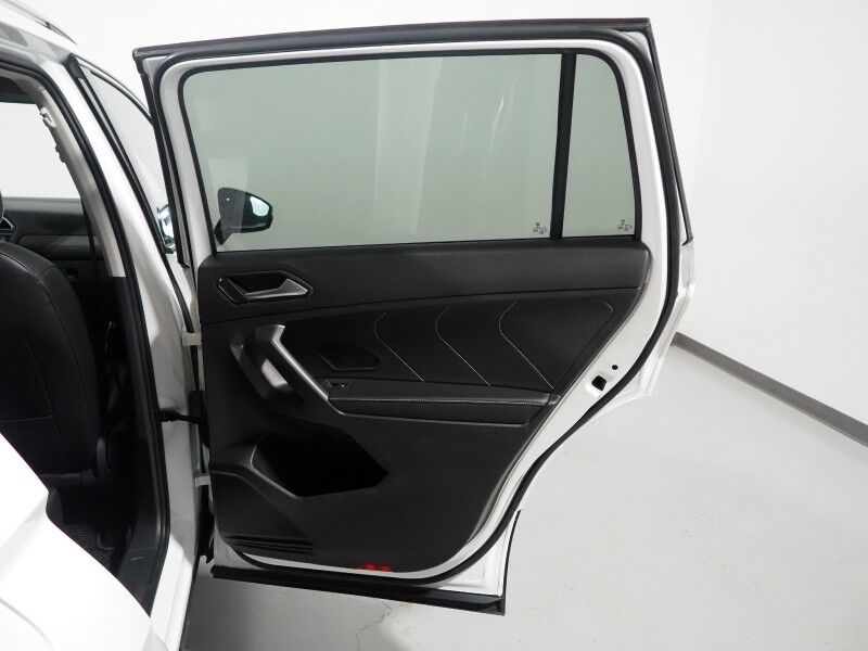 2022 Volkswagen Tiguan 2.0T SE *ADAPTIVE CRUISE, DIGITAL COCKPIT, SAFETY ALERTS, BACKUP-CAMERA, HEATED SEATS, 3RD ROW SEATING, REMOTE START, WIRELESS CHARGING, ANDROID & APPLE Round Rock TX