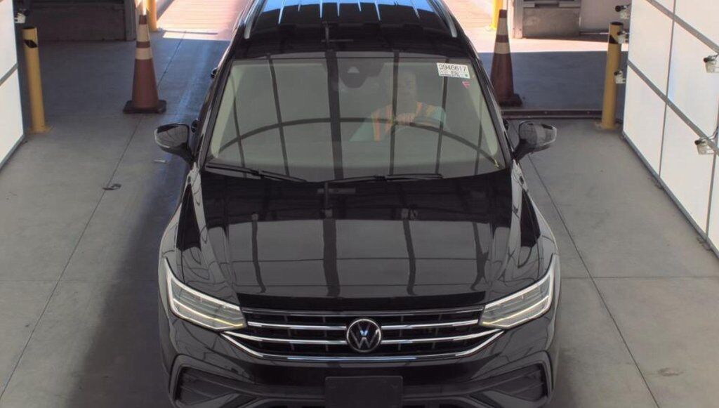2022 Volkswagen Tiguan 2.0T SE Akron