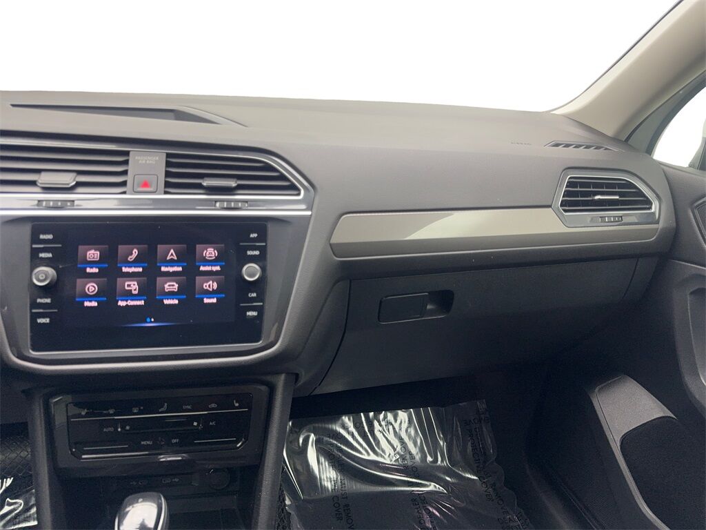 2022 Volkswagen Tiguan 2.0T SE CAM,PANO,HTD STS,BLIND SPOT,18&quot; WLS Irving TX
