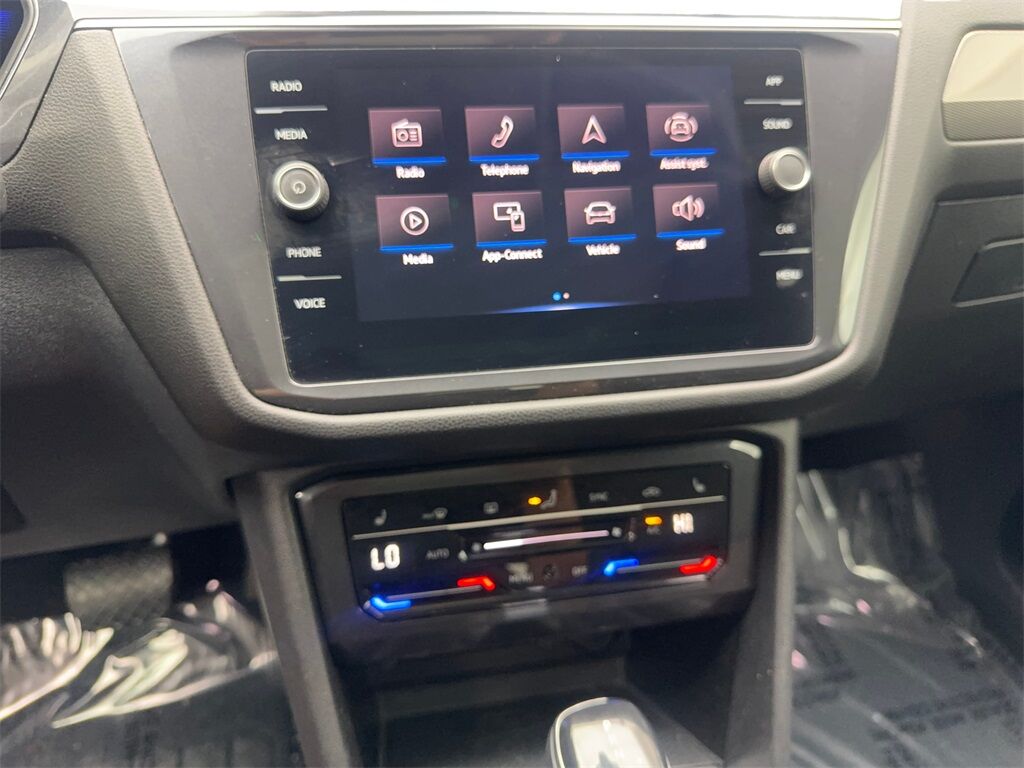 2022 Volkswagen Tiguan 2.0T SE CAM,PANO,HTD STS,BLIND SPOT,18&quot; WLS Irving TX