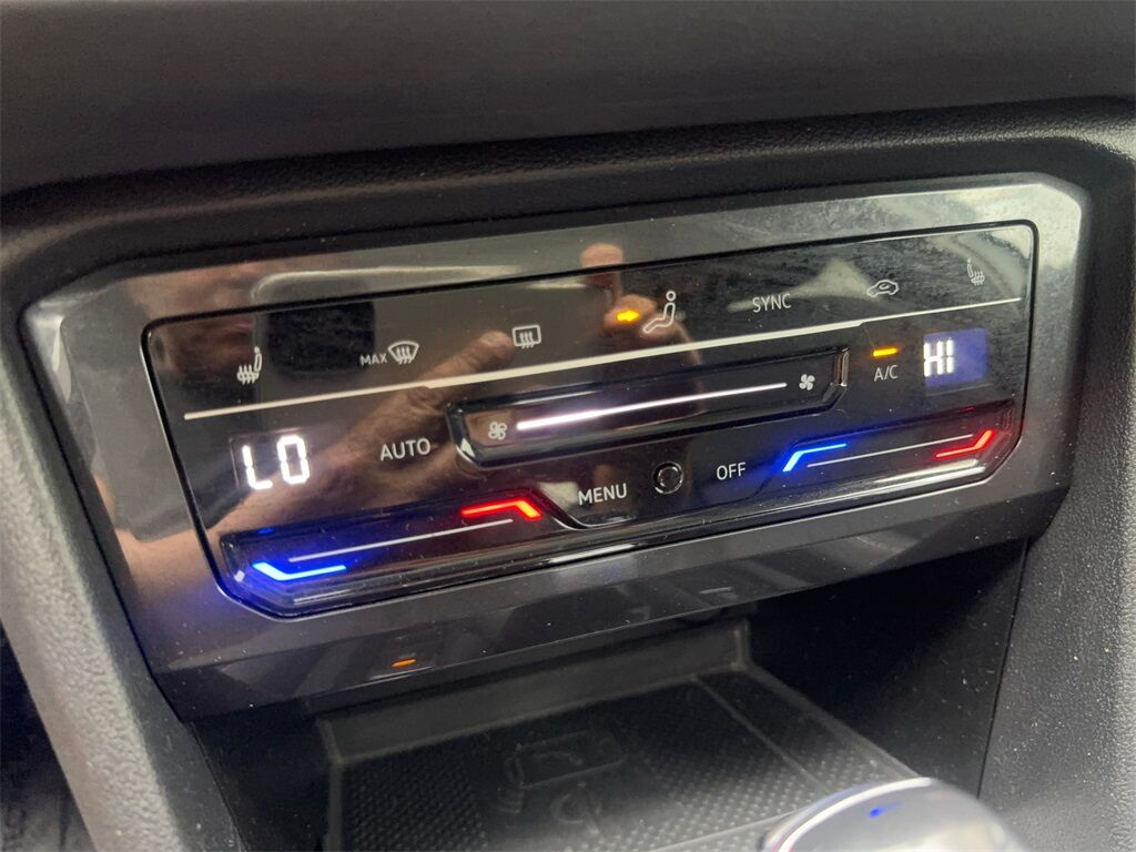 2022 Volkswagen Tiguan 2.0T SE CAM,PANO,HTD STS,BLIND SPOT,18&quot; WLS Irving TX
