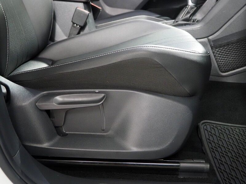 2022 Volkswagen Tiguan 2.0T SE *PANORAMA MOONROOF, ADAPTIVE CRUISE, DIGITAL COCKPIT, SAFETY ALERTS, BACKUP-CAMERA, HEATED SEATS, 3RD ROW SEATING, REMOTE START, WIRELESS CHARGING, ANDROID & APPLE Round Rock TX