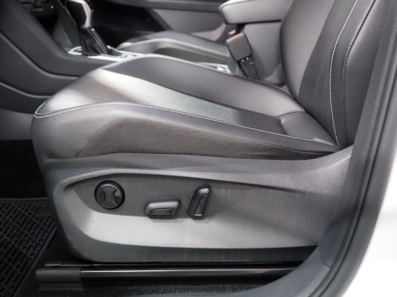 2022 Volkswagen Tiguan 2.0T SE *PANORAMA MOONROOF, ADAPTIVE CRUISE, DIGITAL COCKPIT, SAFETY ALERTS, BACKUP-CAMERA, HEATED SEATS, 3RD ROW SEATING, REMOTE START, WIRELESS CHARGING, ANDROID & APPLE Round Rock TX