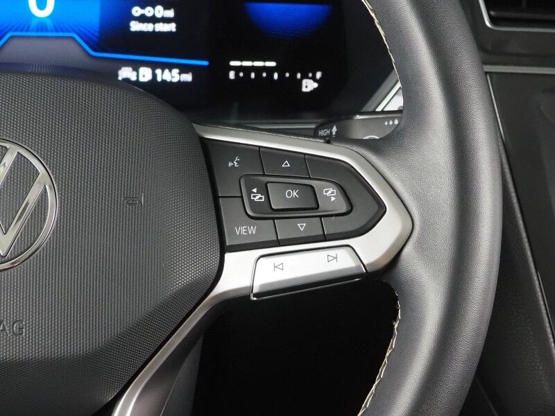 2022 Volkswagen Tiguan 2.0T SE *PANORAMA MOONROOF, ADAPTIVE CRUISE, DIGITAL COCKPIT, SAFETY ALERTS, BACKUP-CAMERA, HEATED SEATS, 3RD ROW SEATING, REMOTE START, WIRELESS CHARGING, ANDROID & APPLE Round Rock TX