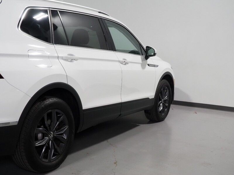 2022 Volkswagen Tiguan 2.0T SE *PANORAMA MOONROOF, ADAPTIVE CRUISE, DIGITAL COCKPIT, SAFETY ALERTS, BACKUP-CAMERA, HEATED SEATS, 3RD ROW SEATING, REMOTE START, WIRELESS CHARGING, ANDROID & APPLE Round Rock TX