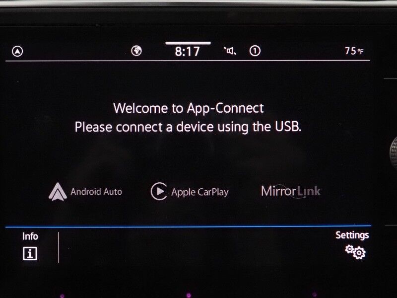 2022 Volkswagen Tiguan 2.0T SE *PANORAMA MOONROOF, ADAPTIVE CRUISE, DIGITAL COCKPIT, SAFETY ALERTS, BACKUP-CAMERA, HEATED SEATS, 3RD ROW SEATING, REMOTE START, WIRELESS CHARGING, ANDROID & APPLE Round Rock TX