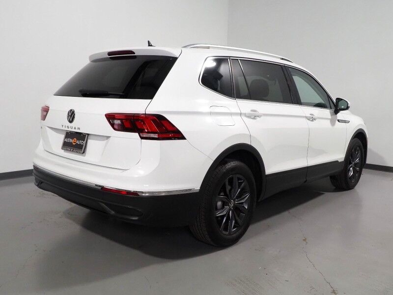 2022 Volkswagen Tiguan 2.0T SE *PANORAMA MOONROOF, ADAPTIVE CRUISE, DIGITAL COCKPIT, SAFETY ALERTS, BACKUP-CAMERA, HEATED SEATS, 3RD ROW SEATING, REMOTE START, WIRELESS CHARGING, ANDROID & APPLE Round Rock TX