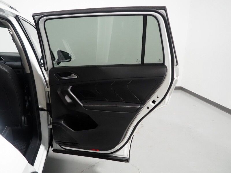 2022 Volkswagen Tiguan 2.0T SE *PANORAMA MOONROOF, ADAPTIVE CRUISE, DIGITAL COCKPIT, SAFETY ALERTS, BACKUP-CAMERA, HEATED SEATS, 3RD ROW SEATING, REMOTE START, WIRELESS CHARGING, ANDROID & APPLE Round Rock TX