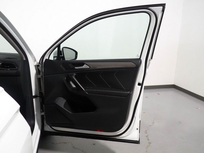 2022 Volkswagen Tiguan 2.0T SE *PANORAMA MOONROOF, ADAPTIVE CRUISE, DIGITAL COCKPIT, SAFETY ALERTS, BACKUP-CAMERA, HEATED SEATS, 3RD ROW SEATING, REMOTE START, WIRELESS CHARGING, ANDROID & APPLE Round Rock TX