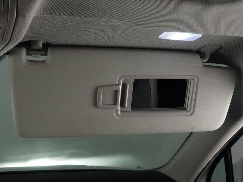 2022 Volkswagen Tiguan 2.0T SE *PANORAMA MOONROOF, ADAPTIVE CRUISE, DIGITAL COCKPIT, SAFETY ALERTS, BACKUP-CAMERA, HEATED SEATS, 3RD ROW SEATING, REMOTE START, WIRELESS CHARGING, ANDROID & APPLE Round Rock TX