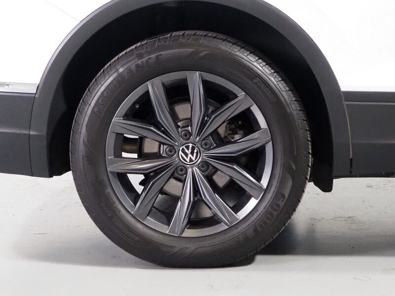 2022 Volkswagen Tiguan 2.0T SE *PANORAMA MOONROOF, ADAPTIVE CRUISE, DIGITAL COCKPIT, SAFETY ALERTS, BACKUP-CAMERA, HEATED SEATS, 3RD ROW SEATING, REMOTE START, WIRELESS CHARGING, ANDROID & APPLE Round Rock TX