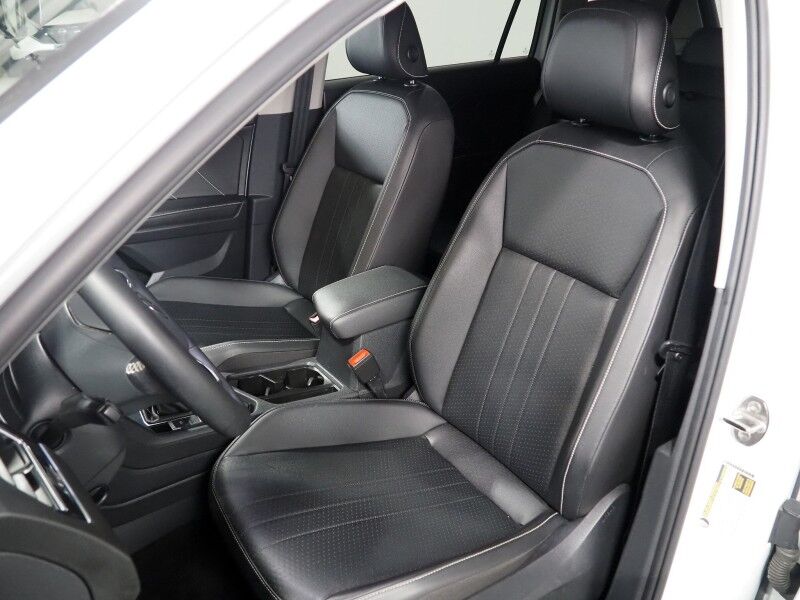 2022 Volkswagen Tiguan 2.0T SE *PANORAMA MOONROOF, ADAPTIVE CRUISE, DIGITAL COCKPIT, SAFETY ALERTS, BACKUP-CAMERA, HEATED SEATS, 3RD ROW SEATING, REMOTE START, WIRELESS CHARGING, ANDROID & APPLE Round Rock TX