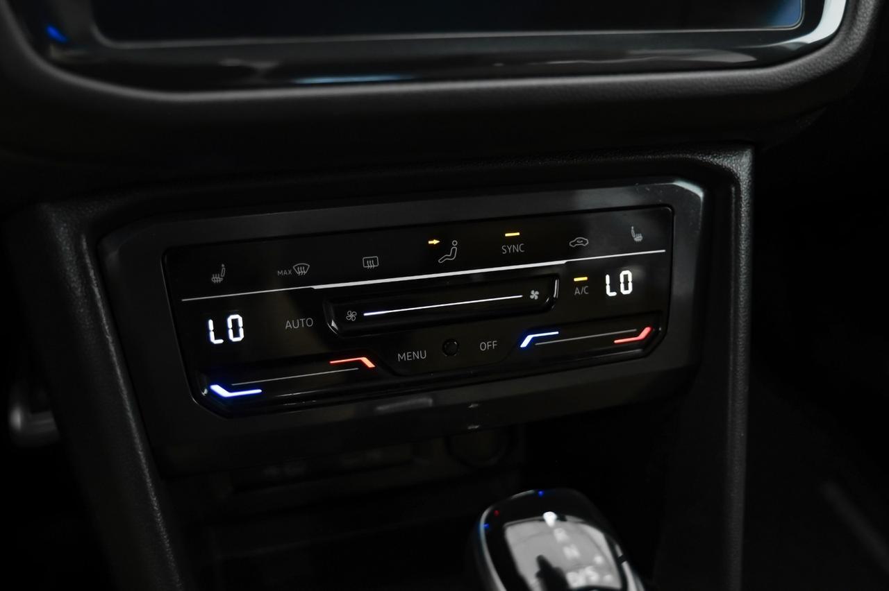 2022 Volkswagen Tiguan 2.0T SE R-LINE BLACK IQ DRIVE PANORAMA LEATHERETTE HEATED SEATS REAR CAMERA KEYLESS START Carrollton TX