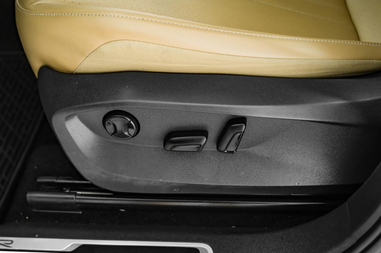 2022 Volkswagen Tiguan 2.0T SE R-LINE BLACK IQ DRIVE PANORAMA LEATHERETTE HEATED SEATS REAR CAMERA KEYLESS START Carrollton TX