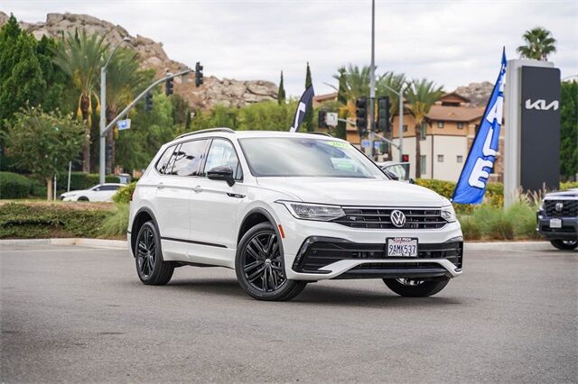 2022 Volkswagen Tiguan 2.0T SE R-Line Black