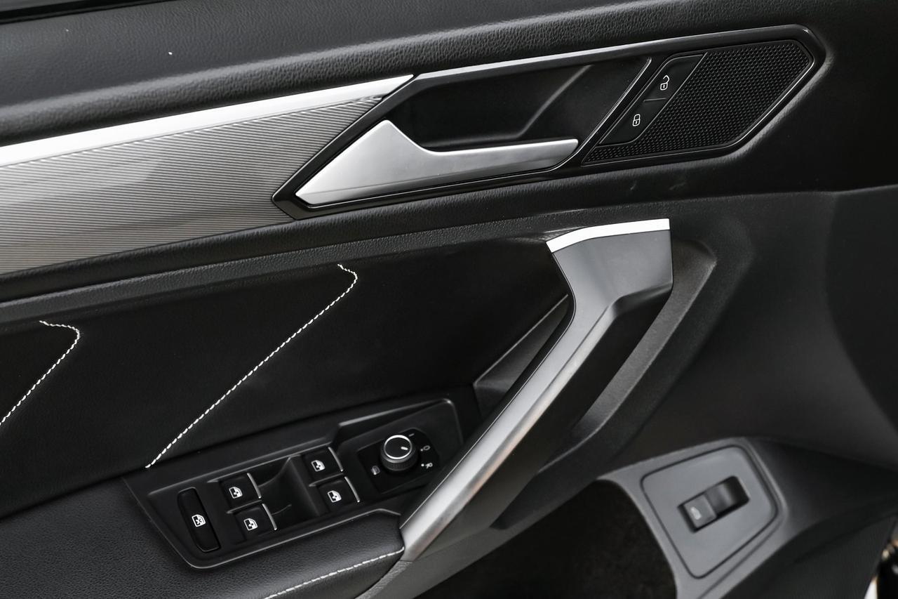 2022 Volkswagen Tiguan 2.0T SE R-Line Black Richardson TX