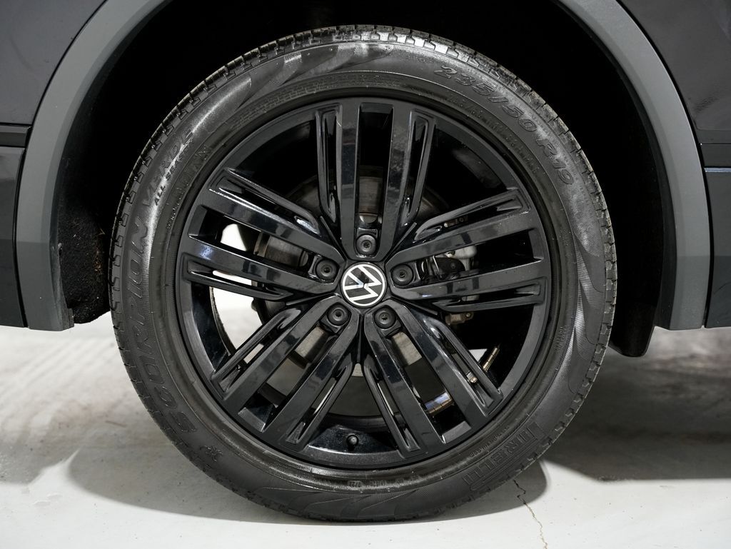 2022 Volkswagen Tiguan 2.0T SE R-Line Black Tigard OR