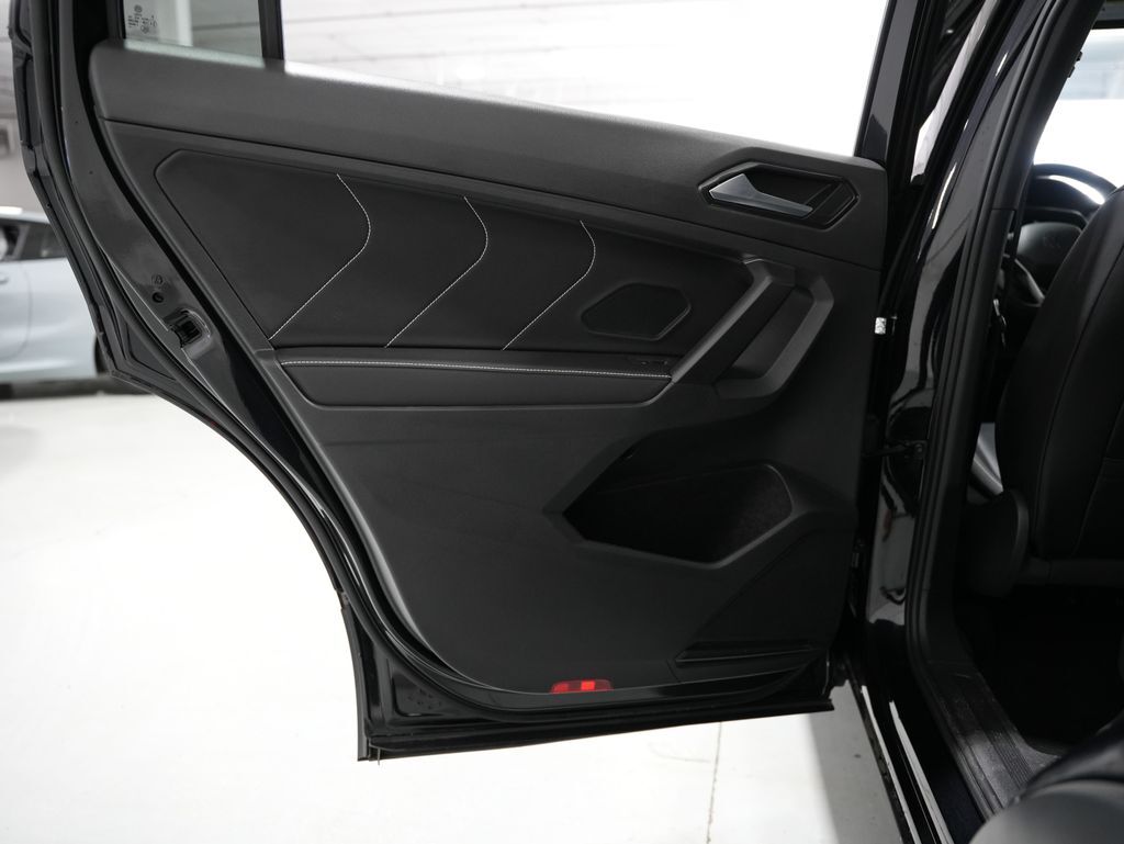 2022 Volkswagen Tiguan 2.0T SE R-Line Black Tigard OR