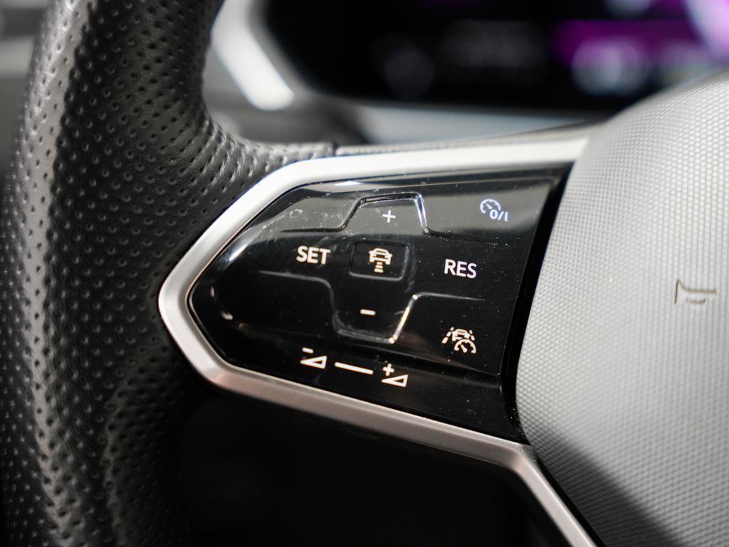 2022 Volkswagen Tiguan 2.0T SE R-Line Black Tigard OR