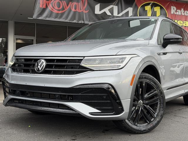 2022 Volkswagen Tiguan 2.0T SE R-Line Black